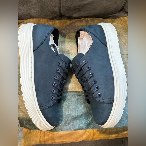 💙💙Dr. Martens Dark Blue Sneakers with White Soles💙💙 - Picture 7 of 17